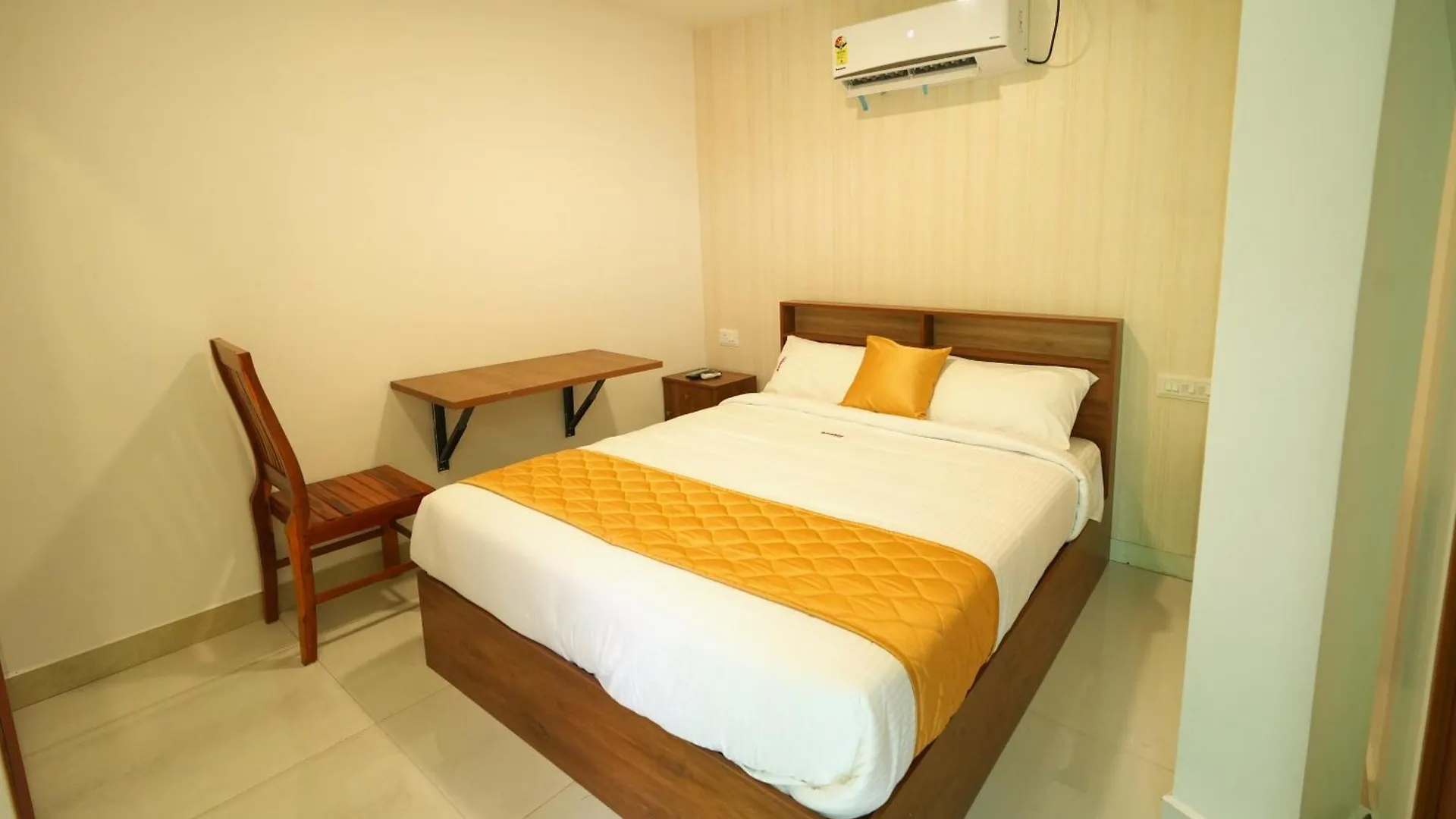Amsher Suit Lulu Mall Road Hotel Kochi 3*,
